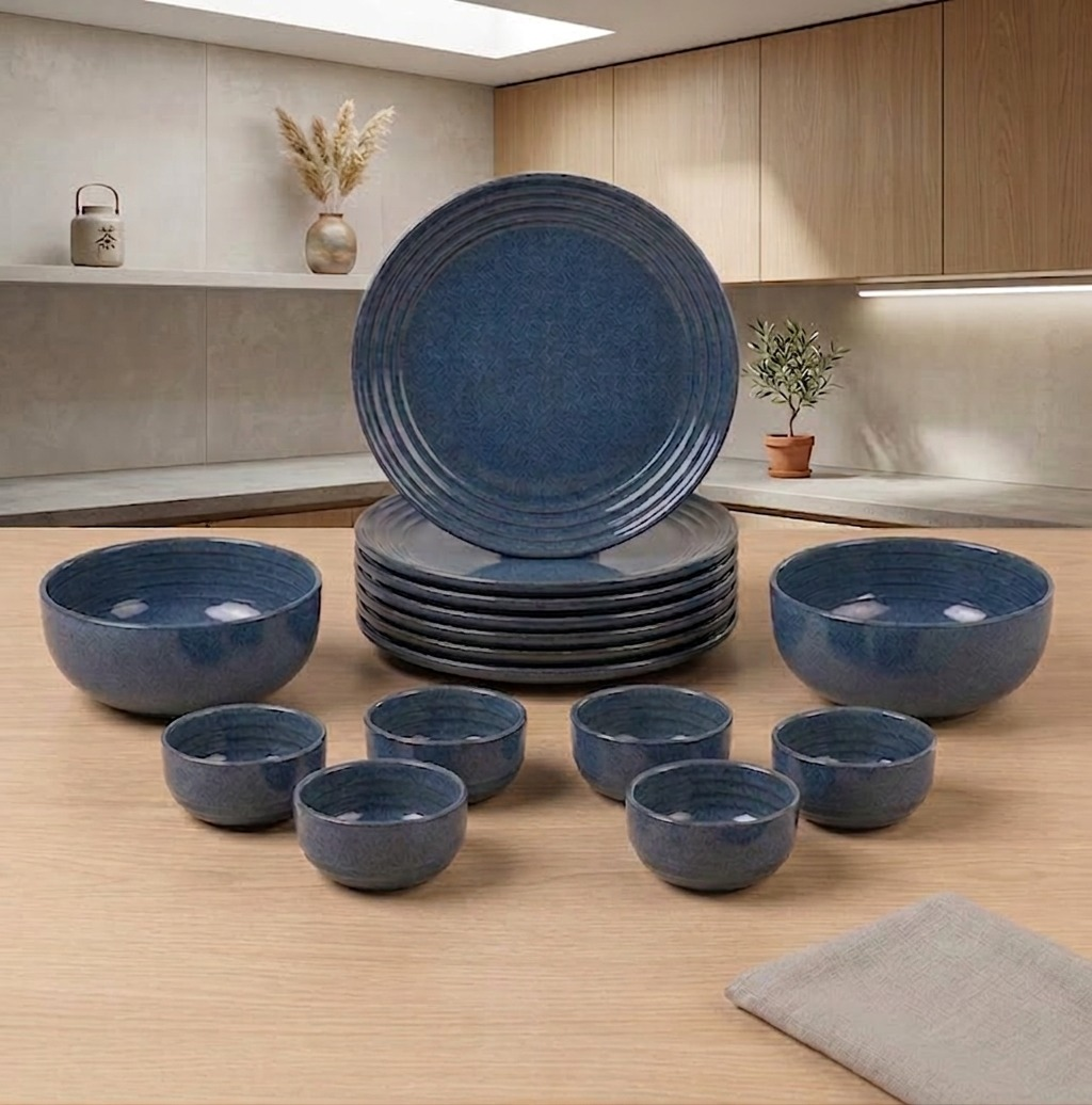 Reactive Blue - Set of 14 Pcs Ceramic Dinner Set - image 1